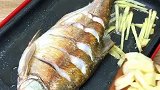 原来烤鱼这么简单，隔着屏幕都闻到了香味～