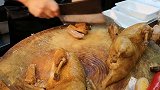 今天下班早，来了几十年的老店切点卤味，回家喝一点！