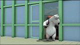 贝肯熊：大白熊练习游泳，为了能追上企鹅教练，直接闭上眼睛游泳