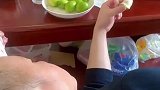 妻子和丈夫结婚已是大龄，结果丈夫对孩子不着急