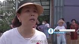 武汉一殡葬店开在地铁口遭居民强烈抵制 商家：我合法经营