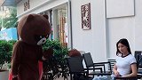 敢出来乱撩小姐姐知道后果了吧