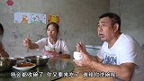 老公不吃午饭，桃子姐做一锅钵钵鸡，麻辣过瘾，包立春一人吃爽了