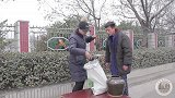 搞笑短剧：小伙去买大米，结果不花一分钱就买回大米，太有才了