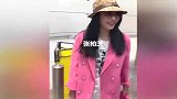 张柏芝现身上海机场，大方与粉丝合影，本尊真的好瘦好美还接地气