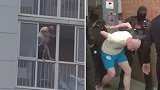 俄罗斯：一名父亲威胁将3岁儿子扔下14楼，警方将其逮捕