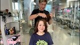发型可以让你变一个人，女人过了40岁都可以试试这款短发