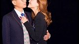 应采儿诞下二胎 刚刚，应采儿发文官宣生下二胎，配文：“一家四口，感恩❤”