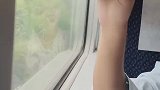 本想把帘子拉下来休息一下，结果我俩就这样拉了半天