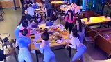 只有两个结过婚，你们能看出来吗