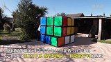 英国魔方爱好者打造世界最大魔方