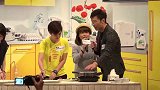 郑秀文亲自挑选礼物为许志安庆生，夫妻亲密挽手感情和好如初