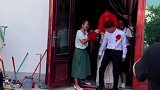 大型社死现场，男子终于娶到心爱的姑娘，结果却背不出门