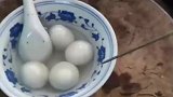 神奇的网友们，你们知道这个汤圆是什么馅的吗？