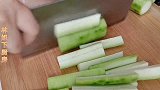 夏天多吃牛肉丝瓜滋养脾胃，丝瓜清甜翠绿不发黑，牛肉滑嫩入味