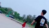 帅气的哥哥出来打个篮球，也要尬舞一下，尬舞我是认真的
