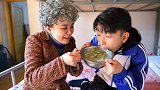 二浪不好好学习，被爸妈送去奶奶家吃苦，没想到吃的是这个！