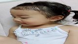 萌宝不想让姥姥喝凉水，这样给姥姥说，这小大人模样太可爱了！