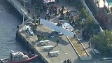 航拍美国一水上飞机失事现场：机身严重受损 已致1死2伤