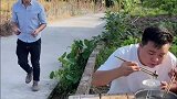 搞笑短剧吃满月酒弄错时间——这车子怎么还不来呢