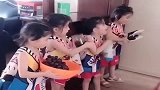 自从生了四胞胎小情人，每天下班老公都很无奈，家庭地位瞬间上升