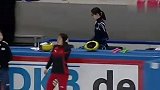 综合-17年-气愤！韩国短道速滑选手场边动手打李坚柔 若无其事突袭下狠手-专题