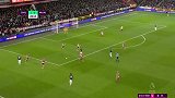 29分钟第1射！马夏尔陷入包围圈 强行打门威胁足