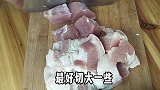 红烧肉的正宗做法肥而不腻，软糯香甜，看着都流口水