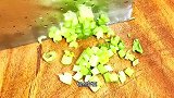 真没想到鸡胗这种切法炒出来的酸辣鸡胗会这么的脆还特入味