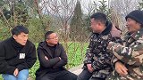搞笑剧：几个年轻小伙把农村太婆的话说完了，这闲话说的招人烦！