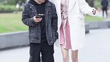 女孩子嘛，好好工作，努力赚钱