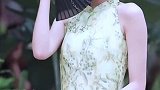 能把旗袍穿这么美的估计也只有一人了！