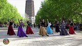 玲珑广场舞《月亮》，优美婀娜的傣族舞