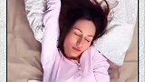 女生这样睡觉就方便多了