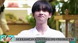 周震南黑色无袖外套搭纱质内衬现身机场， 后背皮包显时尚