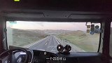 小伙在新疆搭车旅行，经过戈壁滩里的绿洲，这里的名字太好听了