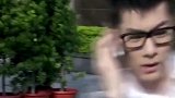 哥哥忙着搞外遇,弟弟去和嫂子试婚纱,竟试个没完上瘾了,搞笑