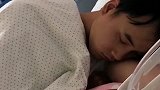 进门就看到这一幕，咱也不知道是谁生孩子，咱也不敢问！