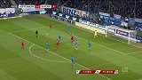 蒂亚戈左路精准传中 莱万凌空抽射滑门而出