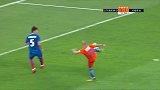 建业队长再次解围失误 塔尔德利转身抽射竟打飞