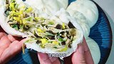 素馅包子蓬松暄软又白又大，做法简单，皮薄馅大，比肉包子香