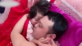 自从生了这个女儿，老公便被她抢走了，吃醋了