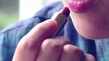 化好妆，去约会喽～哎哟，我的妈呀！这总是满嘴口红让我怎么张嘴