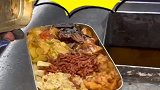 姨说这个盒饭有妈妈的味道