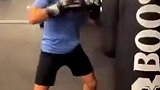 阿莫林：小伙子们看好了 我的拳头可不白给