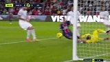 再失良机！内马尔近距离铲射踢呲 皮球诡异偏出