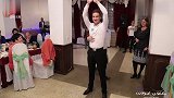 战斗民族搞笑舞蹈兄弟向你“送秋波”,这谁顶得住啊