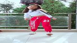 小萝莉在家跳舞，露脐装好评