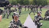 9月4日山东德州 1300名新生模拟实战军训 枪战，格斗，堪比大片即视感  燃爆了