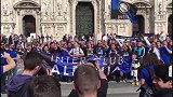 PP体育直击梅阿查场外：米兰城万人空巷 两队球迷街头列队呐喊